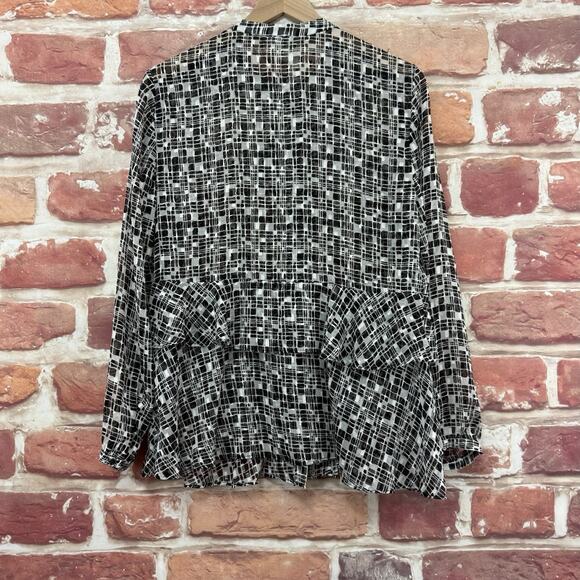Chicos Top Shirt Womens Medium Black White Plaid Abstract Ruffle Sheer Button Up - Picture 4 of 8